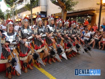 08 Escuadras femeninas en el boato cristiano del Desfile de Gala de la AMMICC 2012