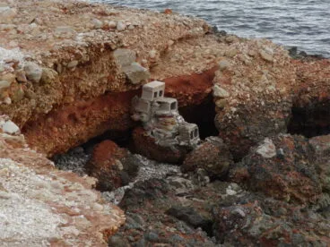 Acceso a una cala de Les Rotes