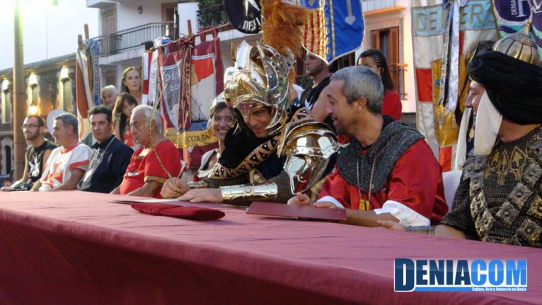 El capitán cristiano, Justo Morales, firma la tregua con el bando moro