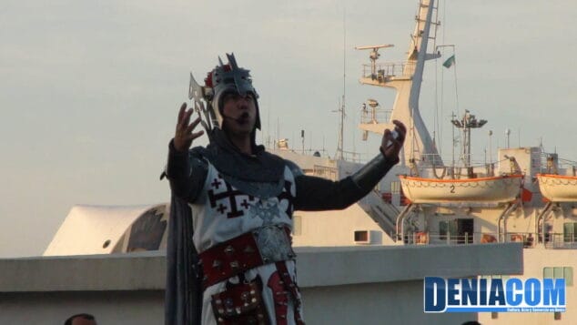 El embajador cristiano durante el acto del Desembarco de los Moros y Cristianos Dénia 2012