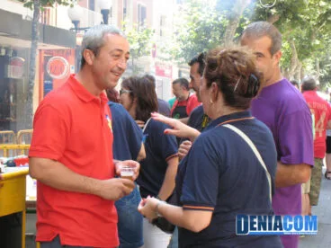 El presidente de la AMMICC, Josele Maldonado, durante el Concurso de Paellas de los Mayorales de Sant Roc