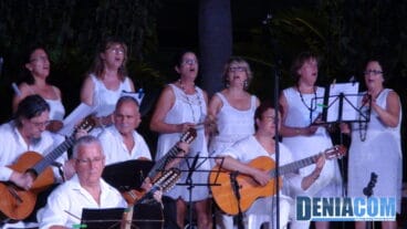 La Rondalla Cultural de Benissa actúa como invitada en el IV Aplec de Rondalles de Dénia