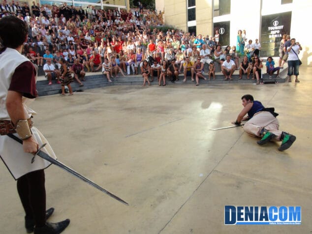 Los cristianos derrotan a los moros en el acto de Parlamento Rendición y Milagro de la Niebla 2012