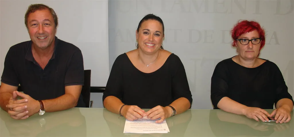Mario Paasero Isabel Gallego y Antonia Díaz presentan los cursos de la ETC Mario Paasero Isabel Gallego y Antonia Díaz presentan los cursos de la ETC