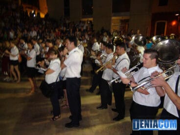 Trompetas flautas clarinetes y tubas en el Concierto de Bandas de la AMMICC