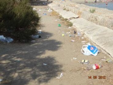 Vertidos en la zona de la Escollera Norte de Dénia