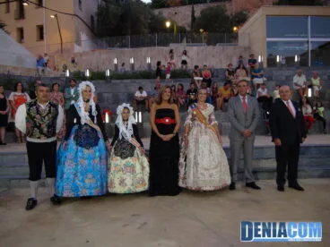 01 Invitados de honor en la presentación de las Falleras mayores de Dénia – Bellea del foc infantil y Fallera Mayor de Valencia