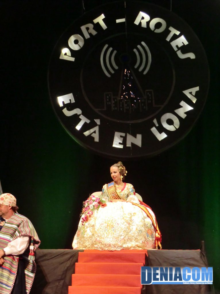 17 Naia Jimenez durante su presentación como Fallera mayor de Port Rotes 2013