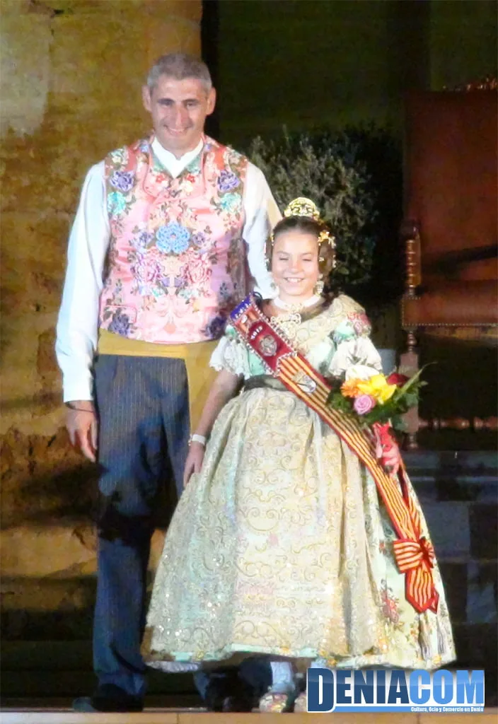 24 Malena Márquez - Corte de honor de la Fallera Mayor Infantil de Dénia 2013