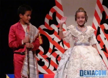 24 Pere Crespo y Teresa Llorens – Cargos infantiles de Baix la Mar 2013