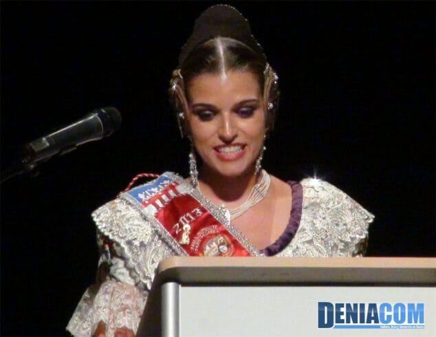 40 Discurso de Sara Femenia en su presentación como Fallera Mayor de París Pedrera