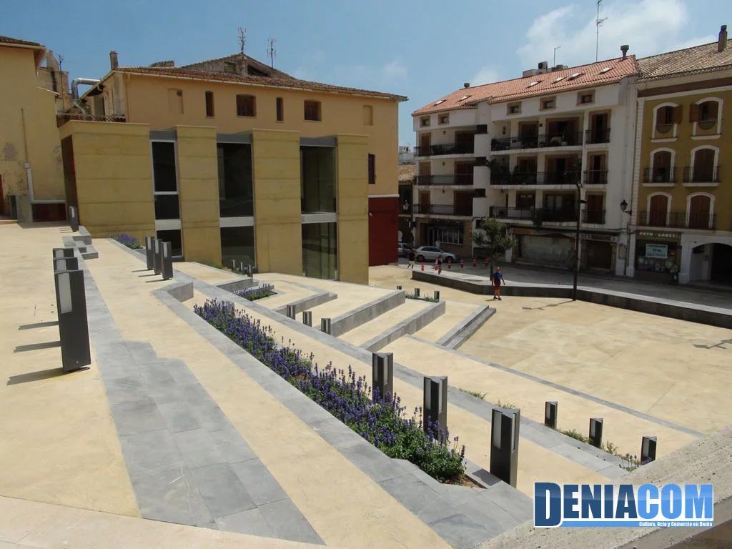 Dianenses y visitantes ya pueden convocarse en una novedosa Plaza del Consell