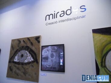 Exposición Mirades en el centre dart lestació de Dénia