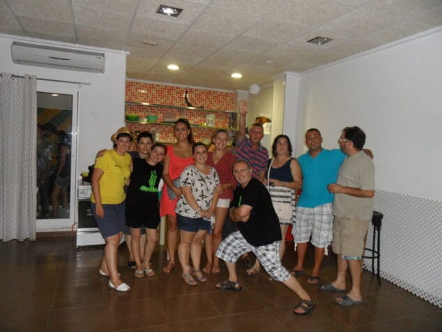 Falla Roques: Fiesta de la cerveza y cena de barrio 3 Fiesta en Roques