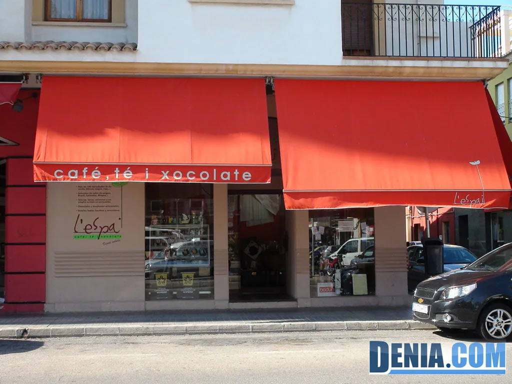 L'espai Dénia, en la Plaza Archiduque Carlos plaza de autobuses)