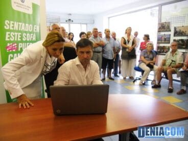 Marcela server y Vicente Chelet durante la inauguración de la nueva caseta de la Agenda Local 21
