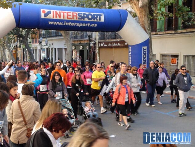 05 Salida de los caminantes en la marcha por Leo Montero