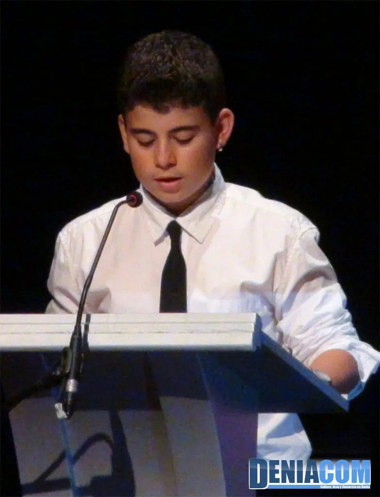 12 Presentación infantil de Les Roques 2013 - Presentador