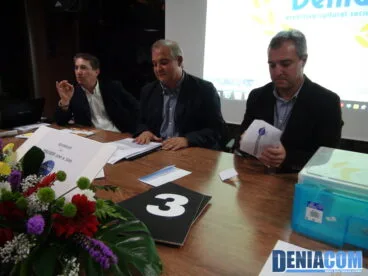 12 Votaciones en los premio 100×100 Fundació