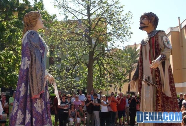 Baile de Tirant i Carmesina en la celebración del 9 doctubre de Dianium Dansa