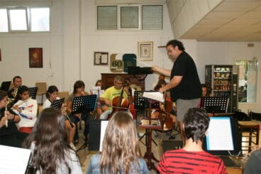 Banda Juvenil de Dénia bajo la dirección de Josep Pastor