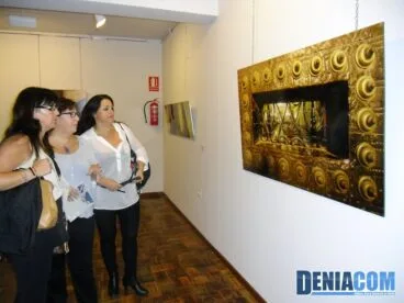 Concejalas dianenses en la exposición Expressions del Patrimoni