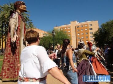 Dansà de Dénia bajo la mirada de Tirant i Carmesina