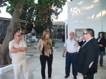 El cementerio municipal de Dénia se pone a punto para la festividad de Todos los Santos