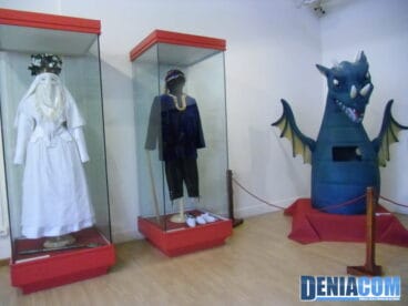 La Moma El Momo y el Drac de Dianium Dansa