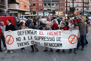 Manifestación por el tren en Dénia