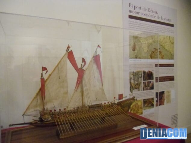 Maqueta de una galera en la exposición 400 anys de ciutat de Dénia
