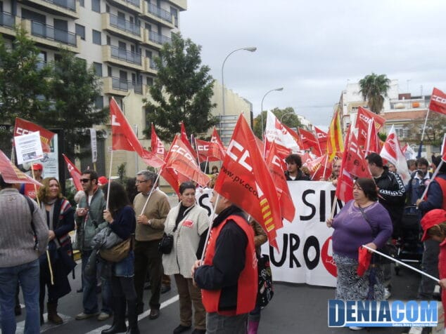 La comarca alza su voz contra los recortes en una manifestación sin incidentes 10 09 Huelga General en Dénia 14N Manifestación