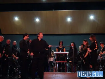 10 Frank de Vuyst dirige la Banda de Dénia