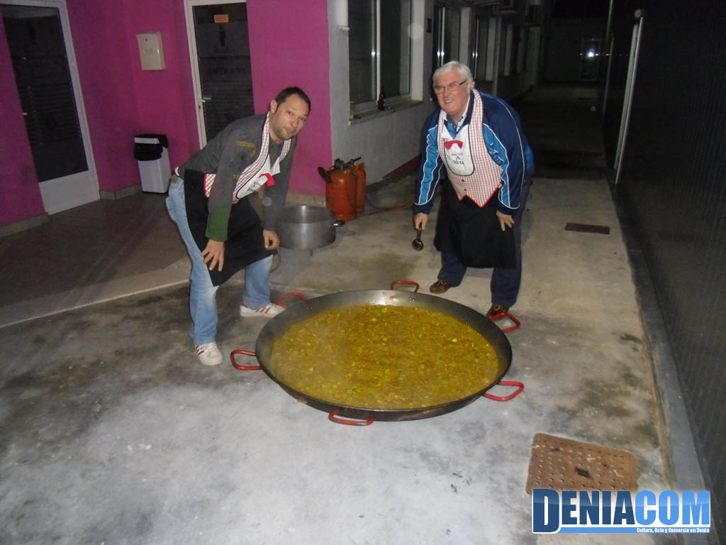 11 Paella Gigante en la cena benéfica de Ludai