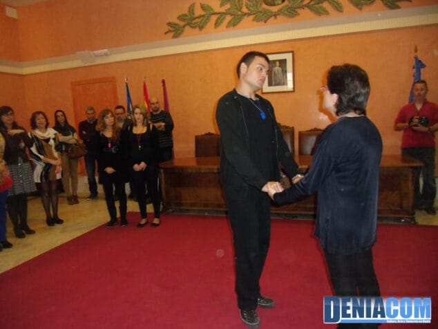 12 Performance contra la violència de gènere a Dénia