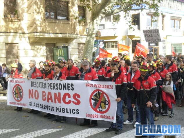La comarca alza su voz contra los recortes en una manifestación sin incidentes 14 13 Huelga General en Dénia 14N Manifestación