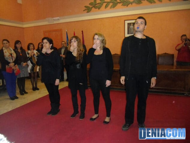 14 Performance contra la violència de gènere a Dénia