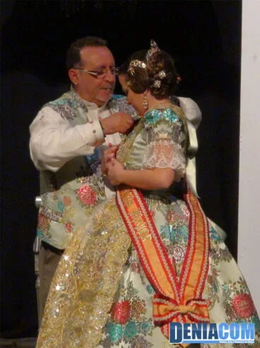 17 Presentación Falla Les Roques – Imposición de banda a la Fallera Maypr