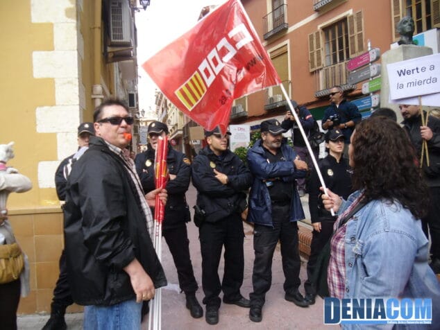 La comarca alza su voz contra los recortes en una manifestación sin incidentes 20 19 Huelga General en Dénia 14N Manifestación