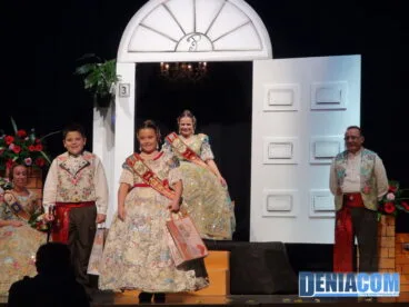 21 Presentación Falla Les Roques – Pleitesía de los cargos infantiles 2013