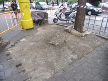 Boquete a la porta de Mercadona