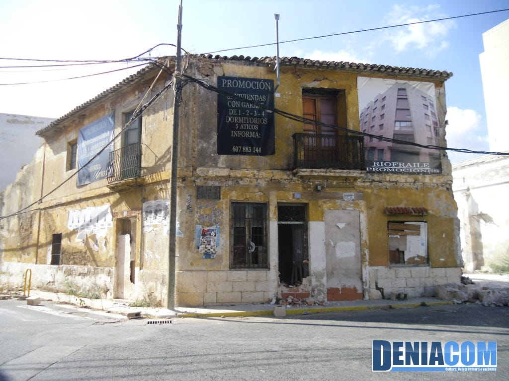 Derribo-de-una-vivienda-en-ruinas-en-Dénia Derribo de una vivienda en ruinas en Dénia