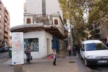 Edifici en ruïnes al carrer Campos de Dénia
