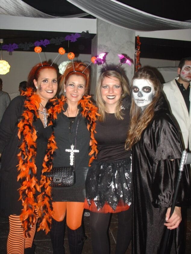 La Falla Oeste celebra Halloween 5 La Falla Oeste celebra Halloween 05