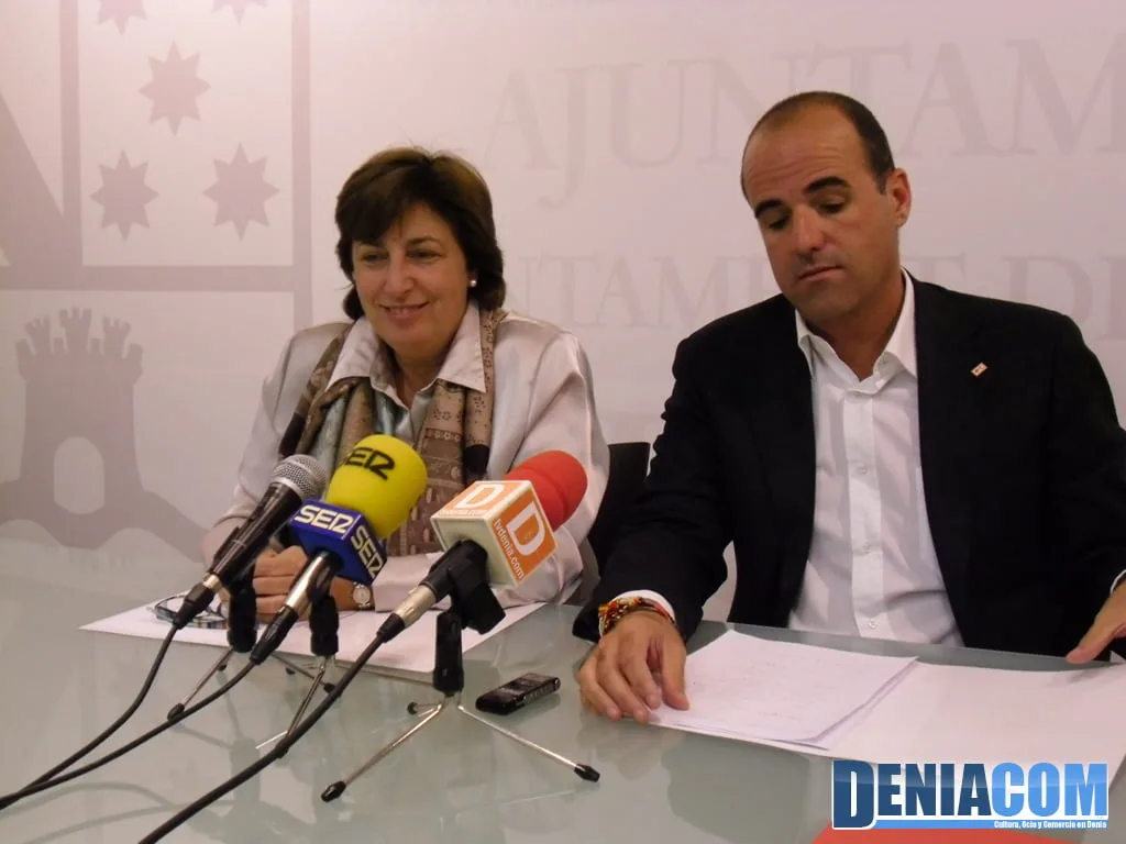 Pepa Font y Enrique Sastre hacen balance de la vigilancia en las playas de Dénia Pepa Font y Enrique Sastre hacen balance de la vigilancia en las playas de Dénia