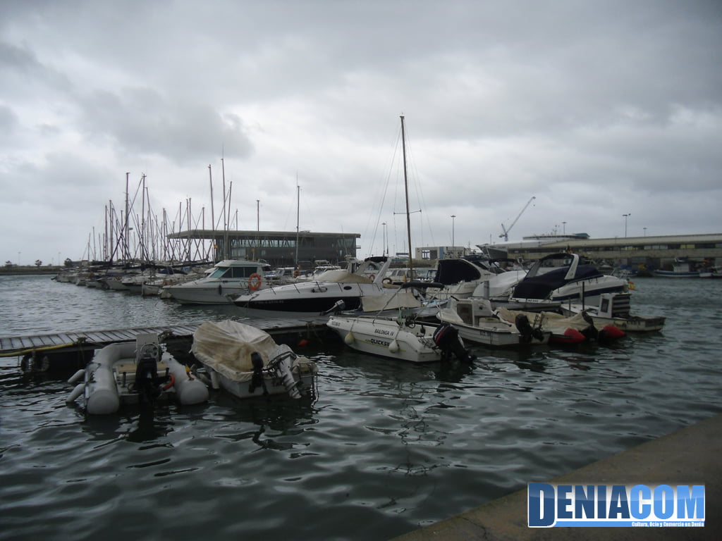 Puerto de Dénia en el temporal de lluvia de noviembre