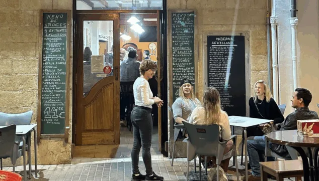 ambiente cercano personal acogedor