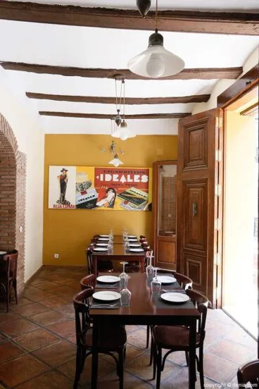 Interior Taberna Sevillana