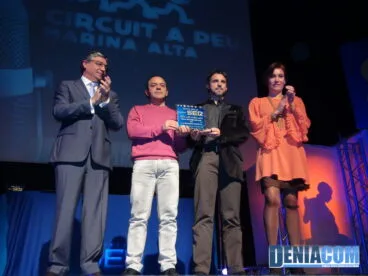 07 Gala Notables 2012 – Entrega al Comité Organizador de la Volta a Peu