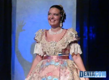 07 Presentación de la Falla Centro 2013 – Monica Dimech Tortosa